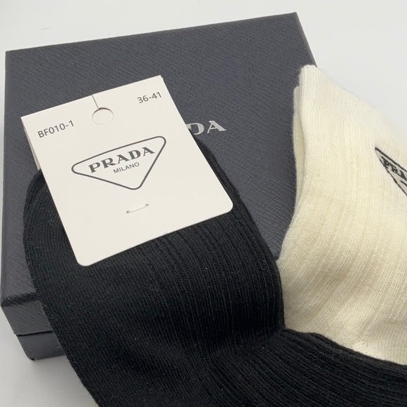 - Prada Black and White Casual Socks - Picture 4 of 5